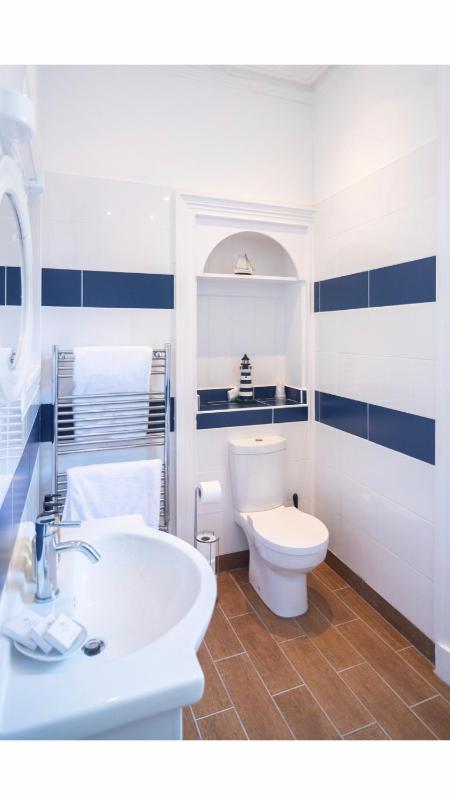 Premium Double Room with Sea View image 2