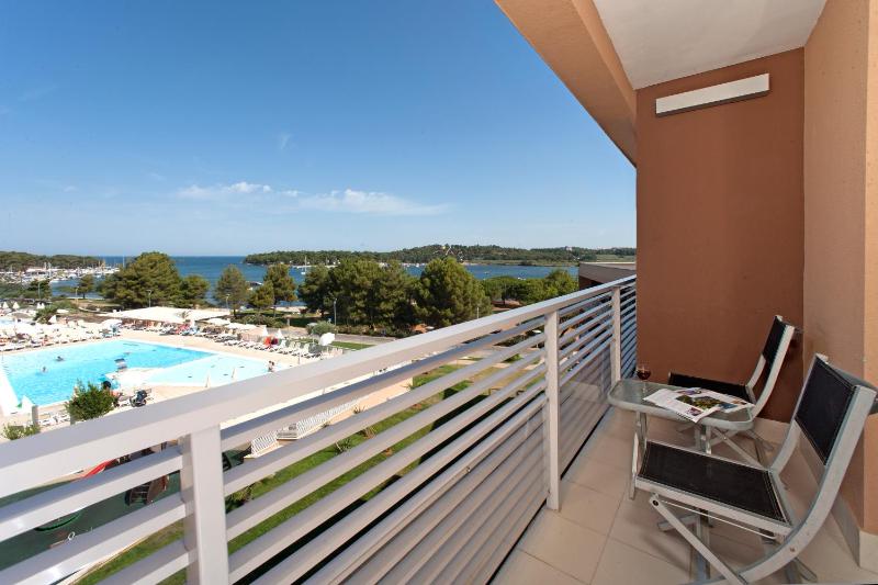 Premium Room with Balcony and Sea View image 1