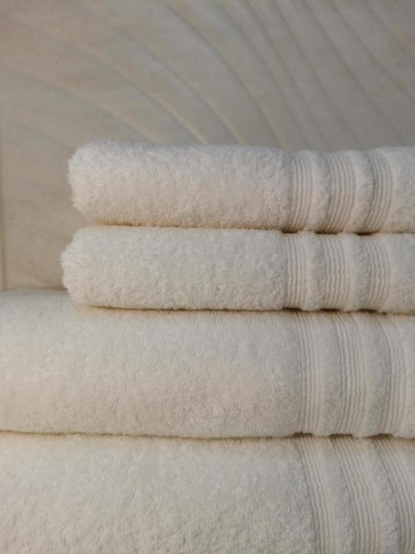 Superior Triple Room image 4