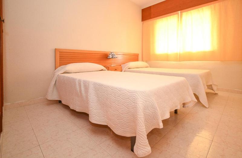 APCOSTAS Los Iris - familiar - image 11