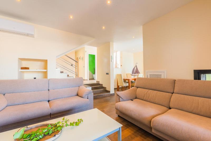 Three-Bedroom House image 4