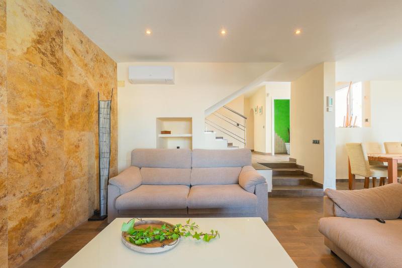 Three-Bedroom House image 3