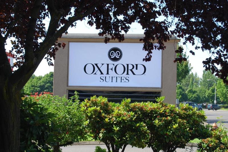 Oxford Suites Portland - Jantzen Beach - image 38