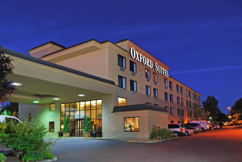 Oxford Suites Portland - Jantzen Beach - image 49