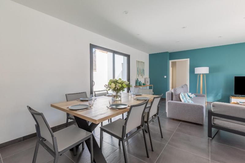 Three-Bedroom House image 2