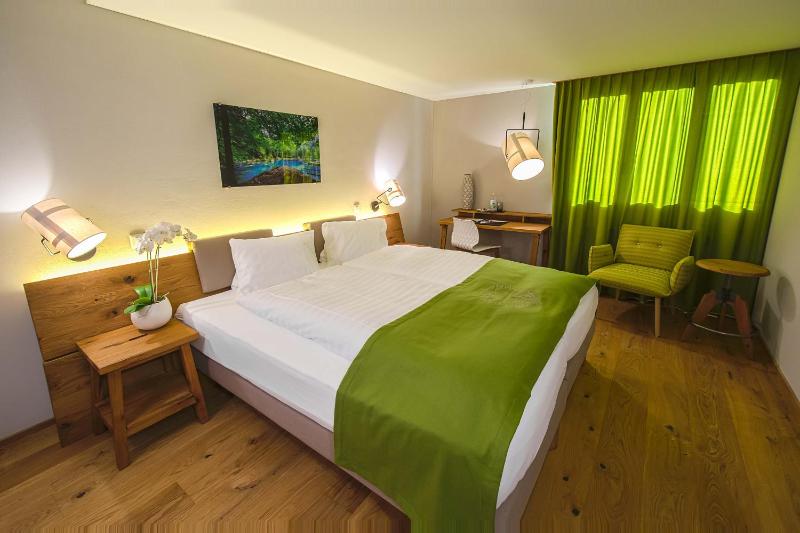 Deluxe Double Room image 1