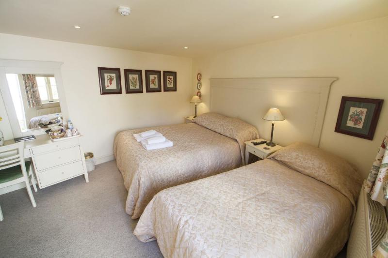 Family Room image 4