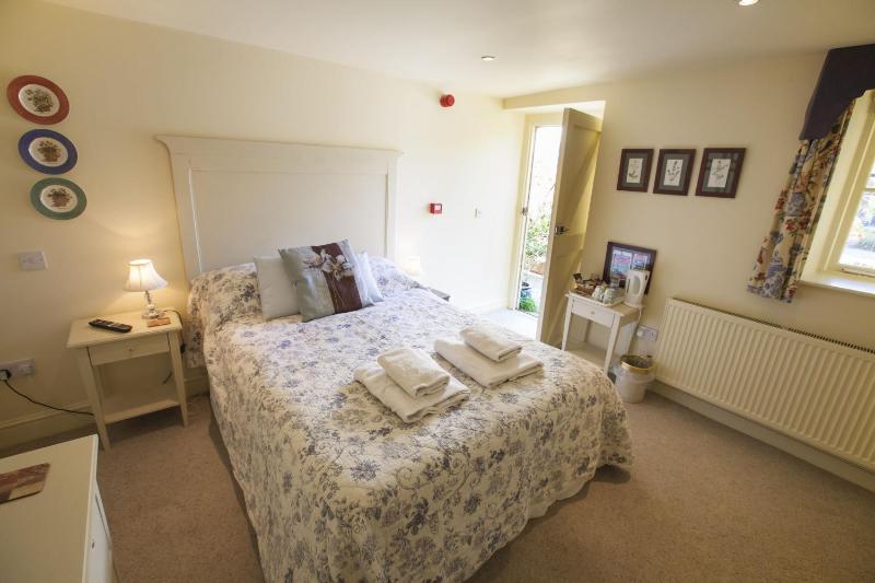 Double Room image 2