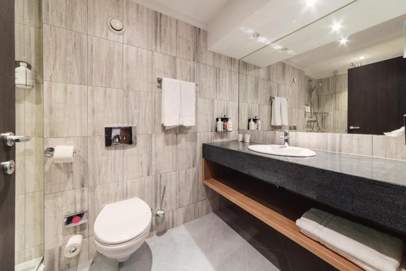 King Suite - Non-Smoking image 2