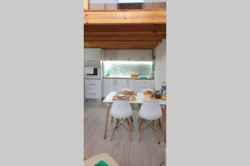 Dario's Loft in central Vlora City. - image 9