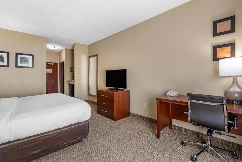 King Room - Non-Smoking image 4