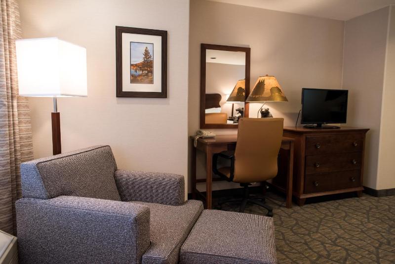 King Room - Non-Smoking image 4