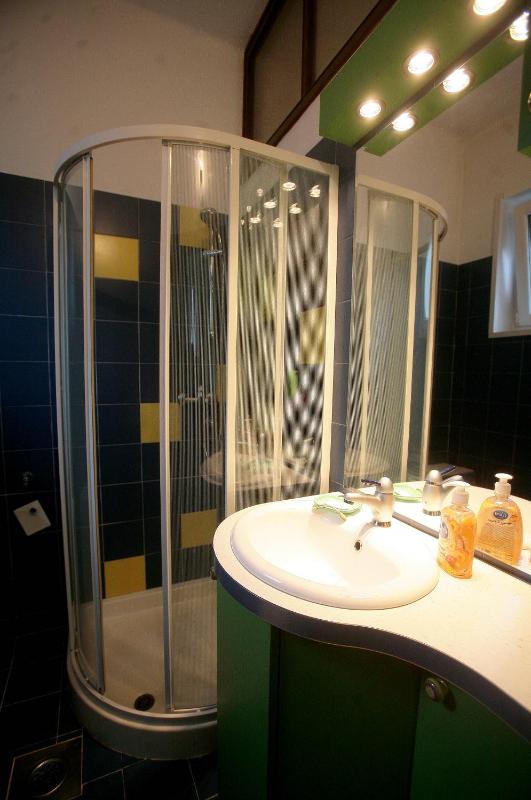 Studio Apartment image 2