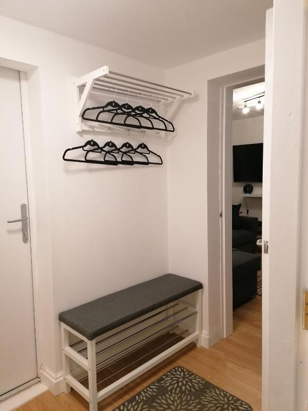 One-Bedroom Apartment image 1