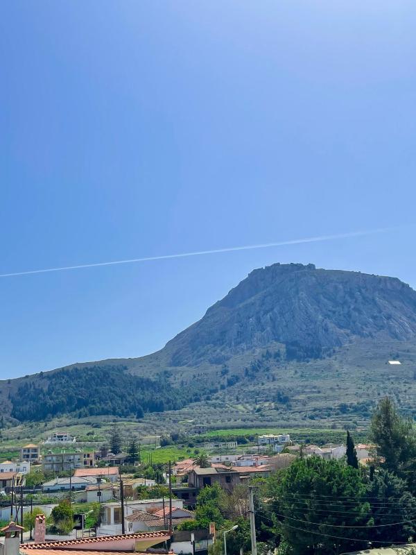 Double Room with Mountain View image 2