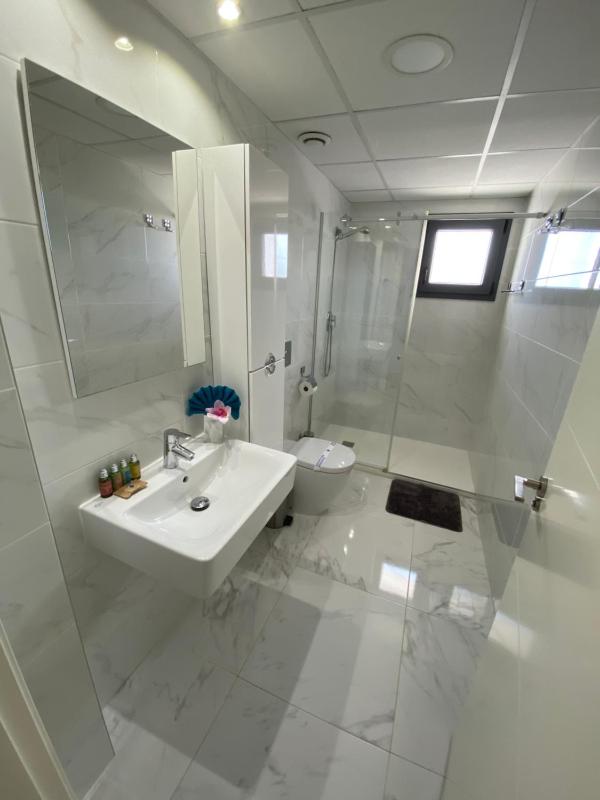 Apartment image 4
