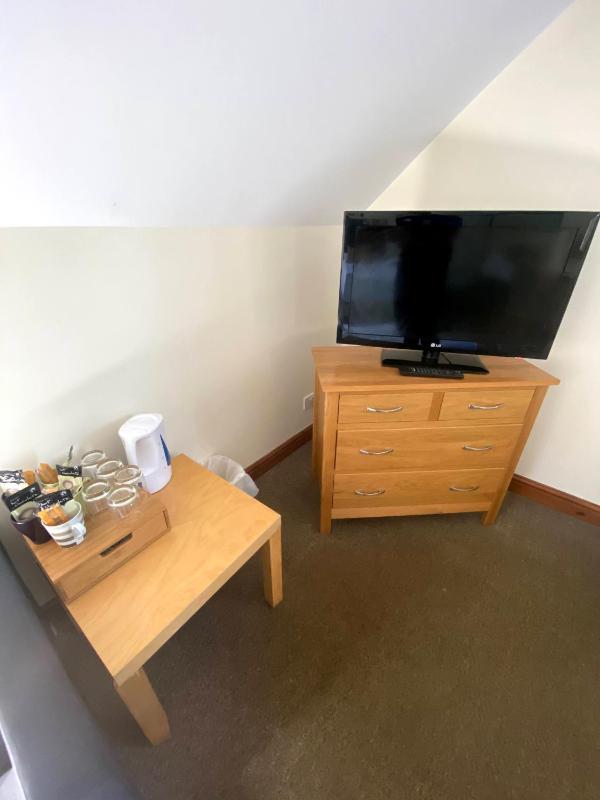 Family Room image 2