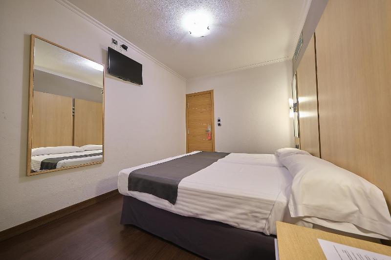Hotel Faro Salazón - image 36