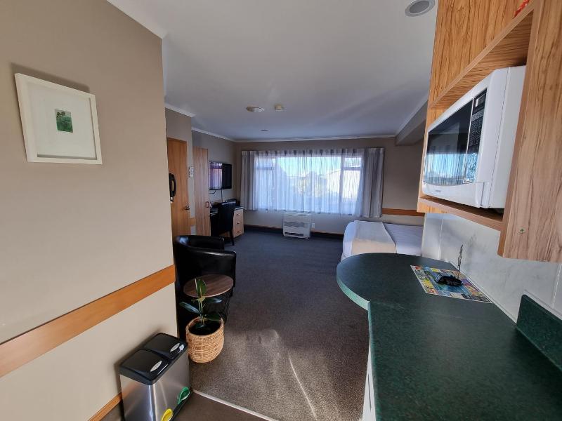 Amross Court - image 6