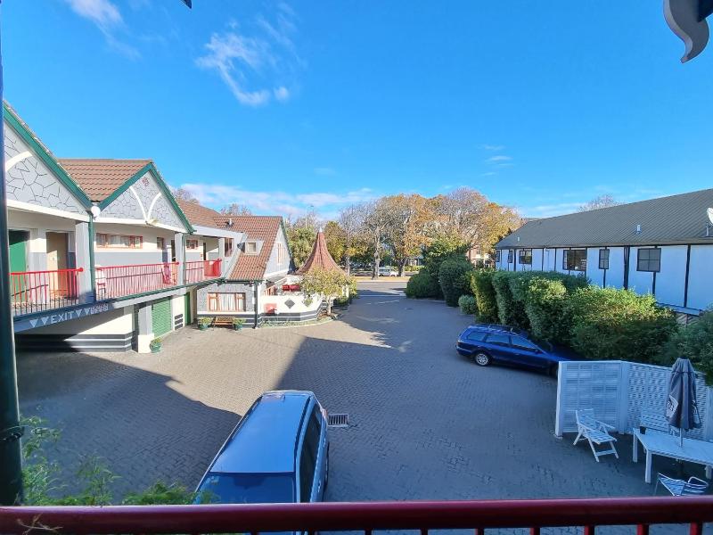 Amross Court - image 7
