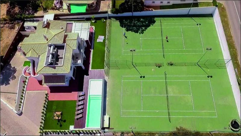 Villa | w/ Private Pool Tennis Courts & Golf Putt - image 11