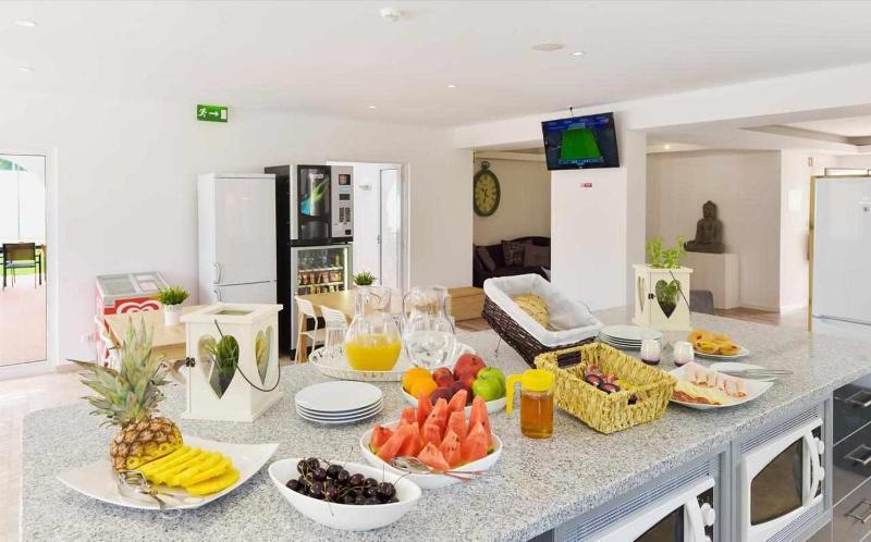 Villa | w/ Private Pool Tennis Courts & Golf Putt - image 7