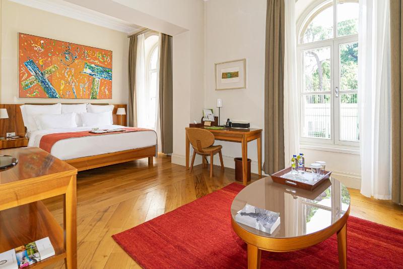 Classic Suite image 4