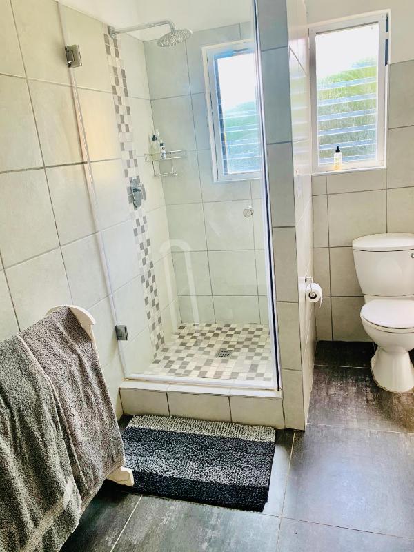 Moonriver Self Catering - image 4