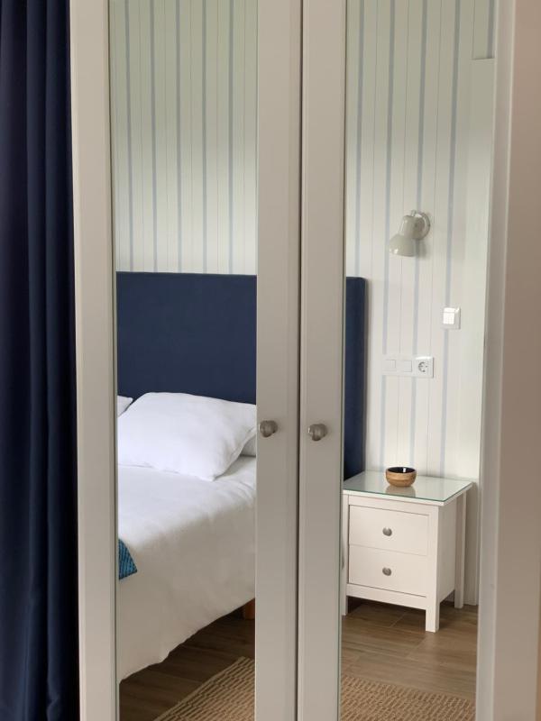 Deluxe Double Room with Balcony and Sea View image 3