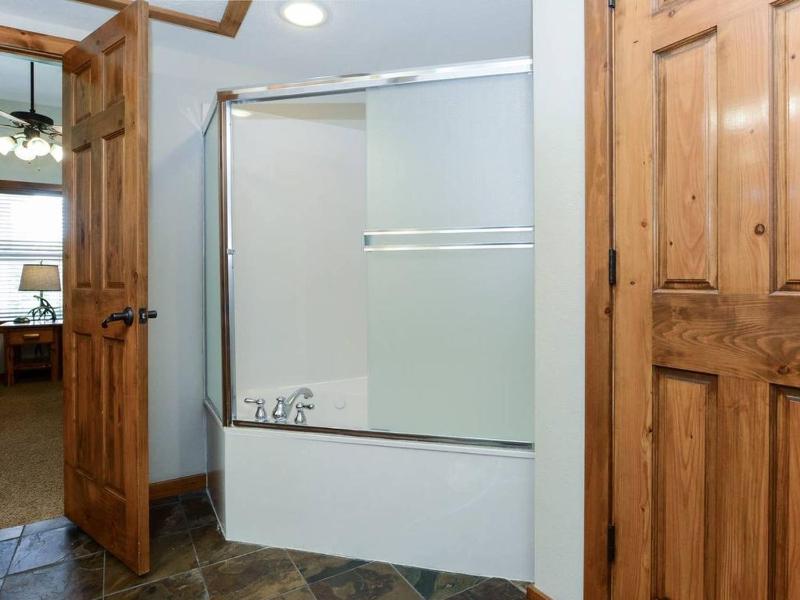 Lodge 371 - image 32