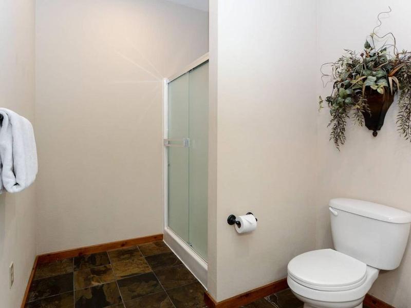 Lodge 371 - image 18