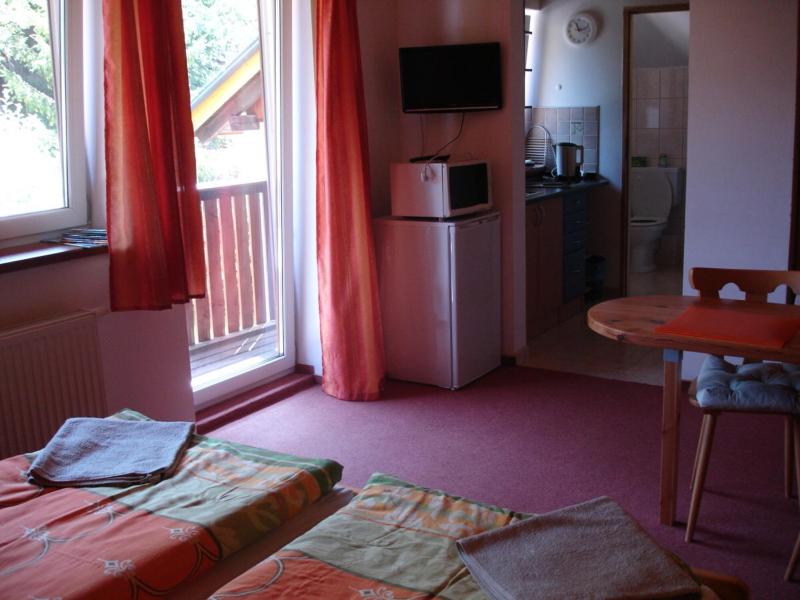 Studio with Balcony image 4
