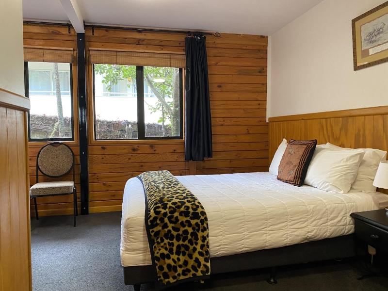 Lakefront Lodge Taupo - image 21