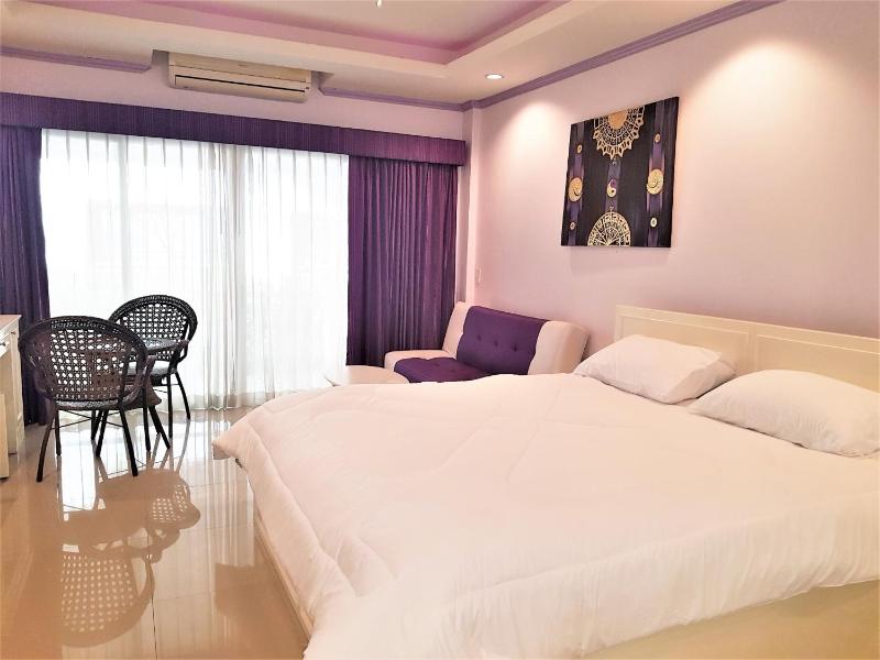 Baan Suan Lalana modern ground floor studio apartment Pattaya - image 10