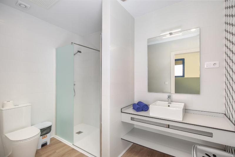 Single Room with Terrace image 4