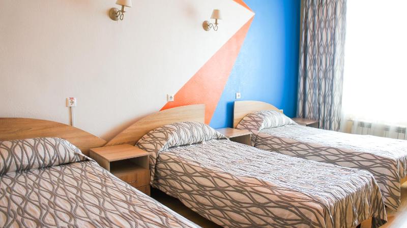 Standard Triple Room image 2