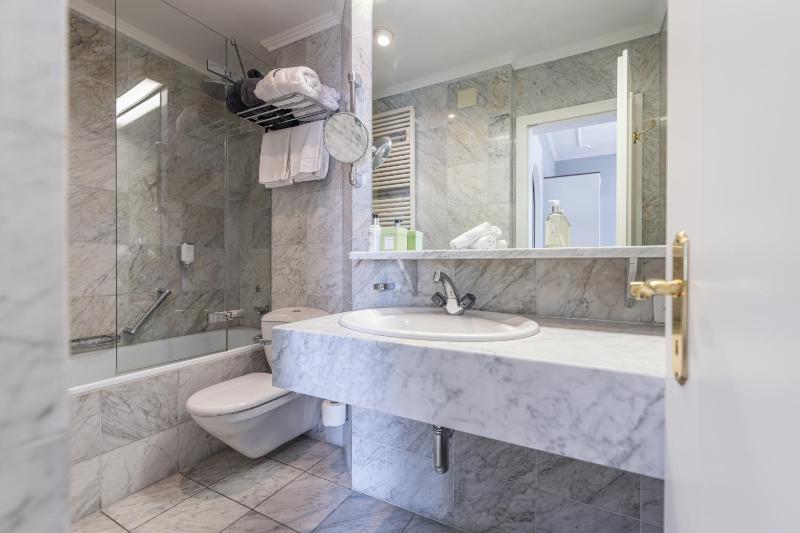 Junior Suite image 2