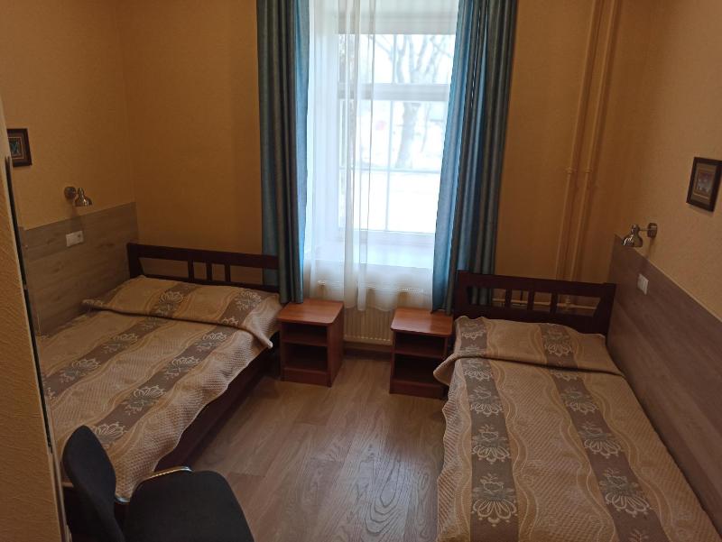 Double or Twin Room image 4