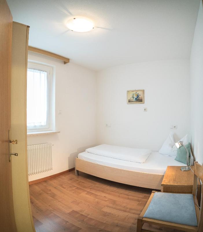 Apartment with Mountain View image 2