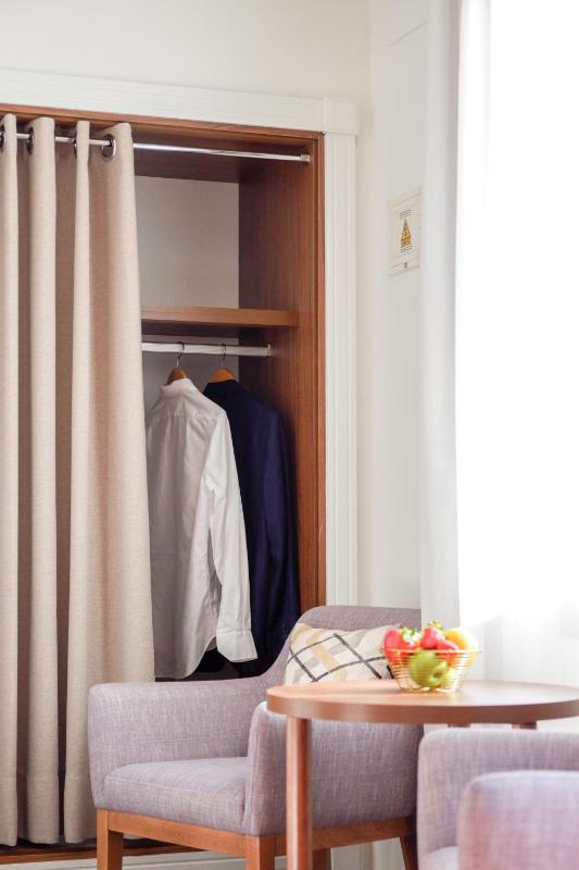 Superior Double or Twin Room image 4