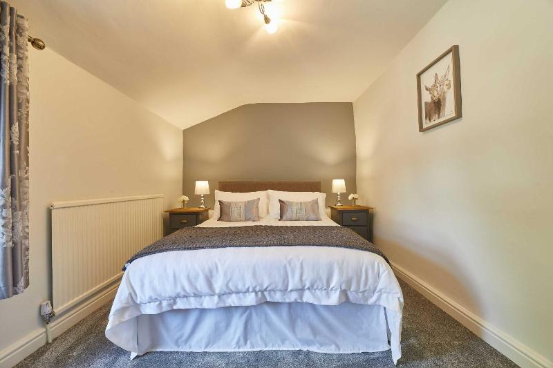 Two-Bedroom House image 4