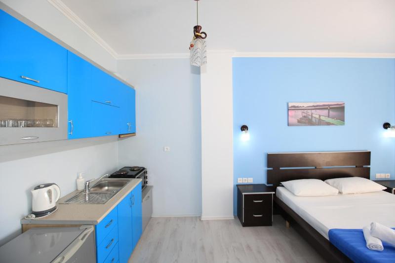 Double Room with Sea View image 3