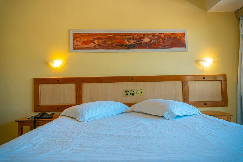 Porto das Naus Praia Hotel - image 2