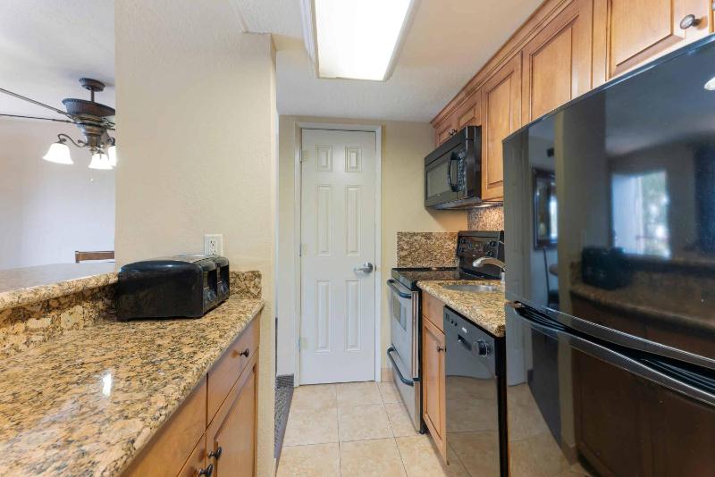 Crest Point One-Bedroom Villa with King Bed  image 4