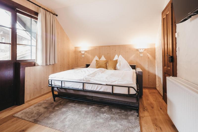 Suite One Bedrooom with Balcony image 3