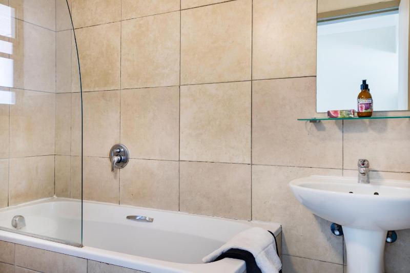 Suite with Balcony image 3
