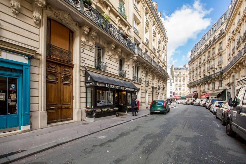 Modern Apartment  image 3