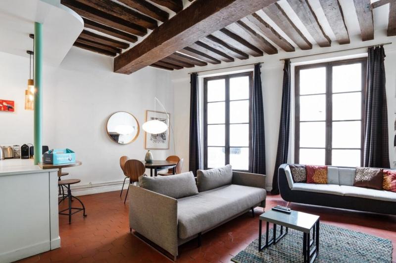 One-Bedroom Apartment image 1