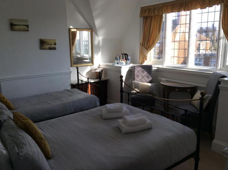 Standard Double or Twin Room image 1