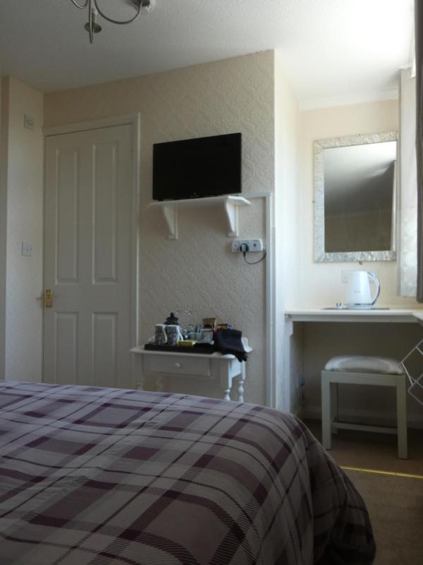 Double Room image 4